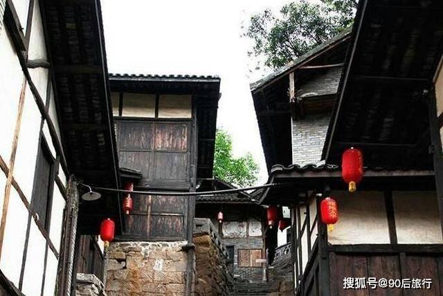 逃离黑砖房间